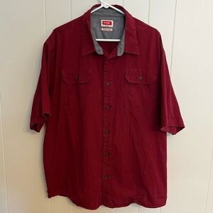 Wrangler short sleeve button-down size XXL‎